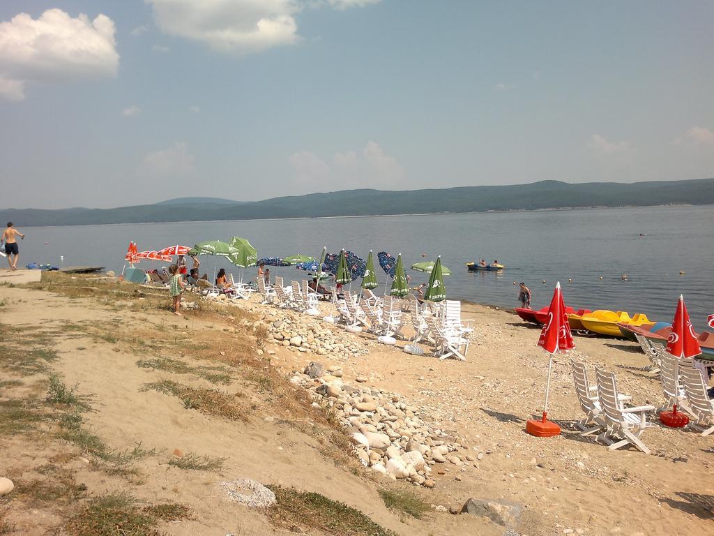 White Village Park Iskar Lake Paszarel Kültér fotó